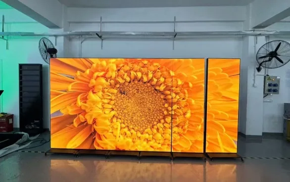Unlimited Splicing to Create a Large LED Screen