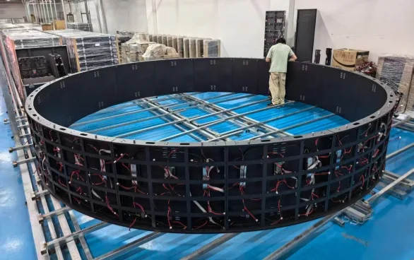 Seamless Curved Splicing